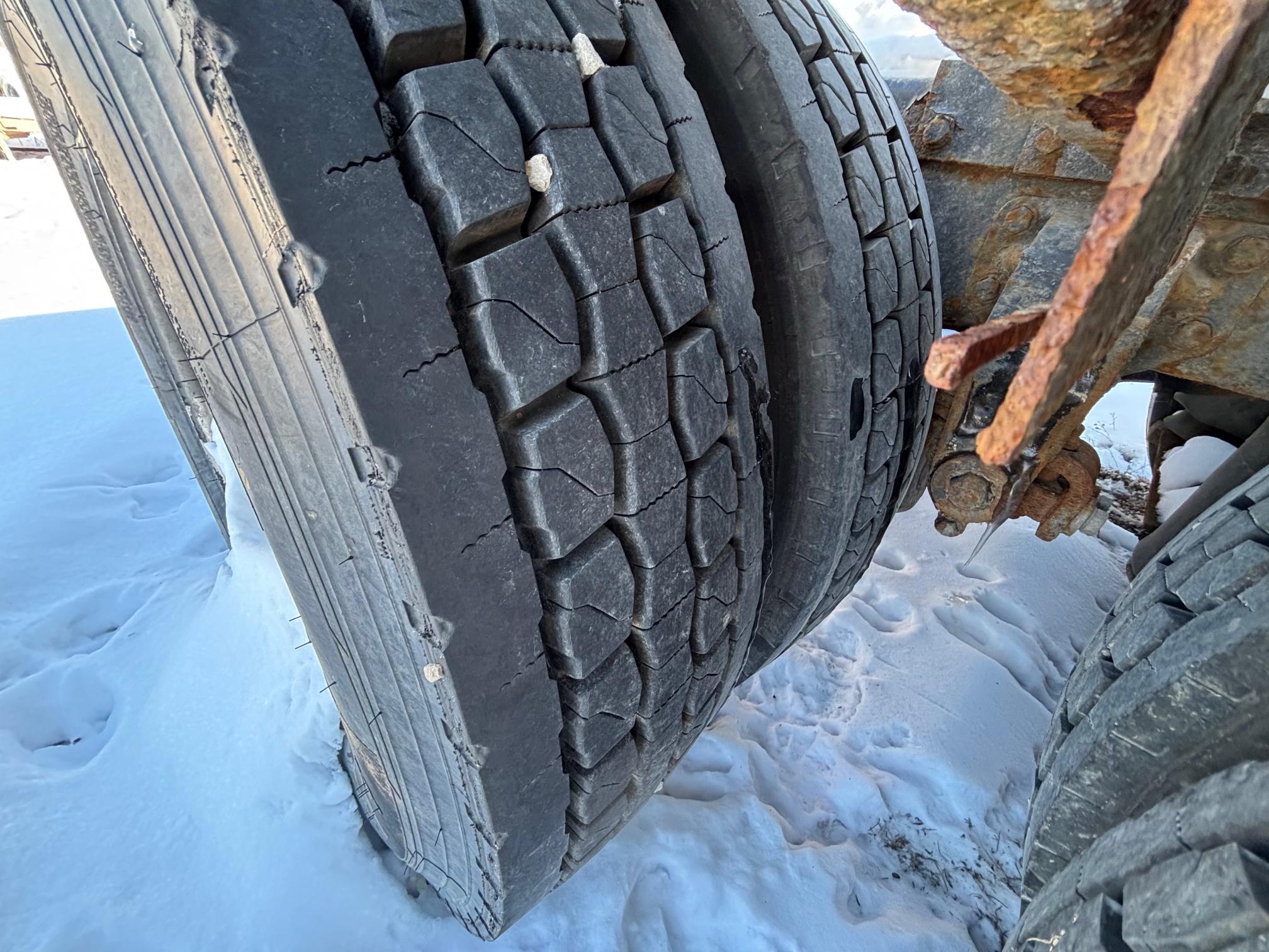 2003 PETERBILT 385 - Image 22